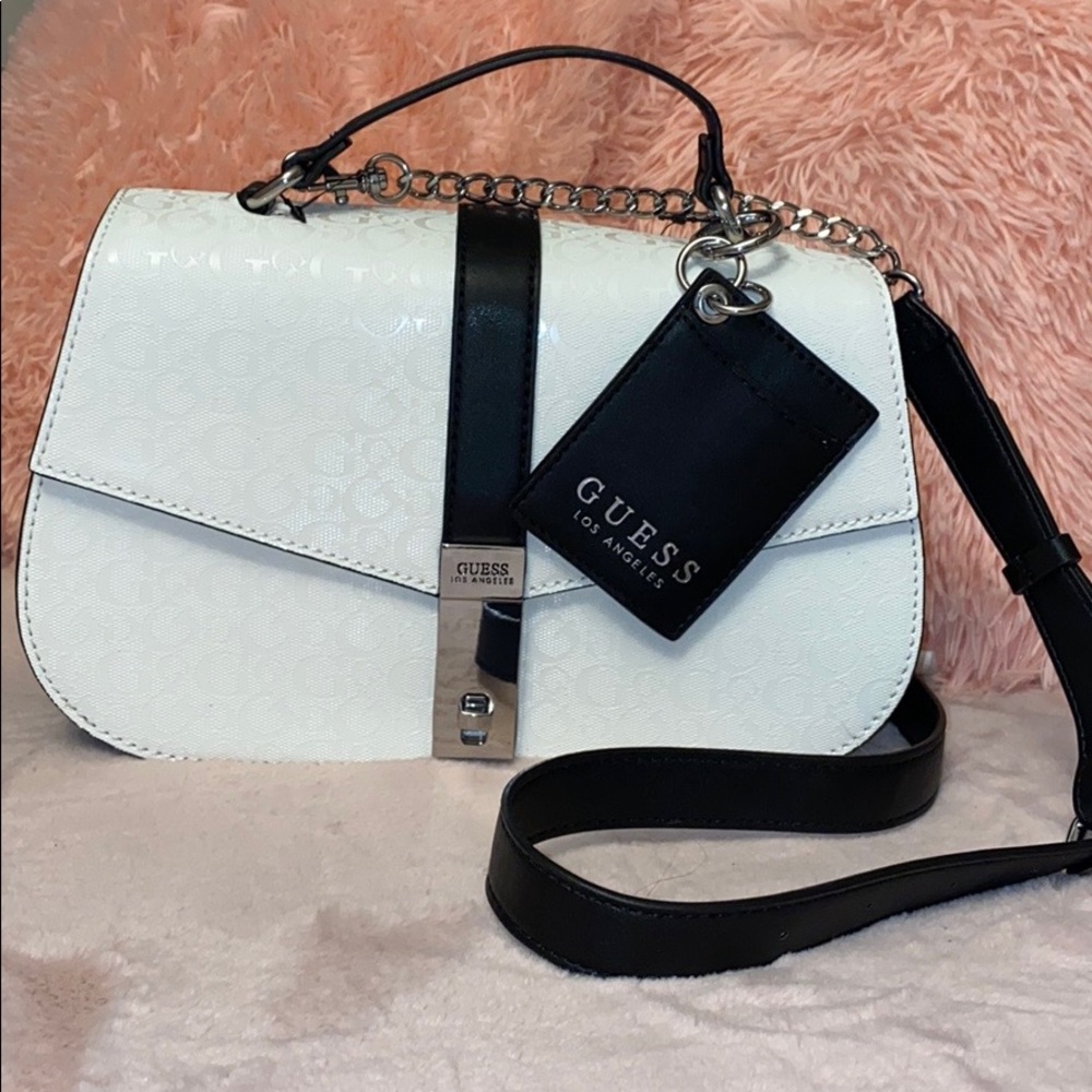 Guess Bags | Guess White purse 👛 - Picture 3 of 15